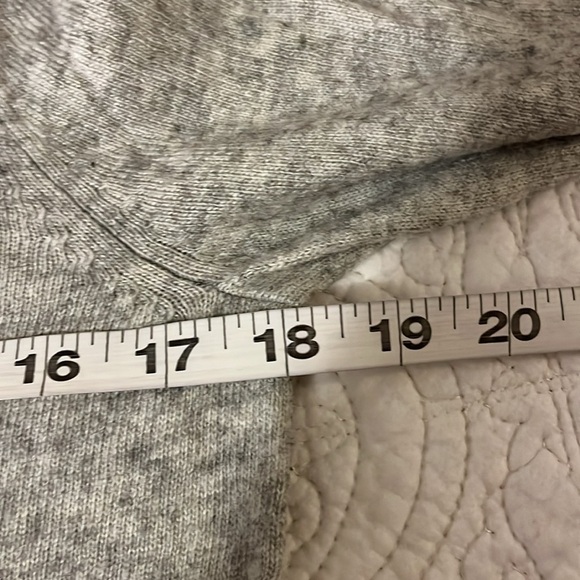 Rare! J. Crew Wool Dog w/ Heart Shaped Eyes Crew Neck Sweater, size M - Picture 7 of 8